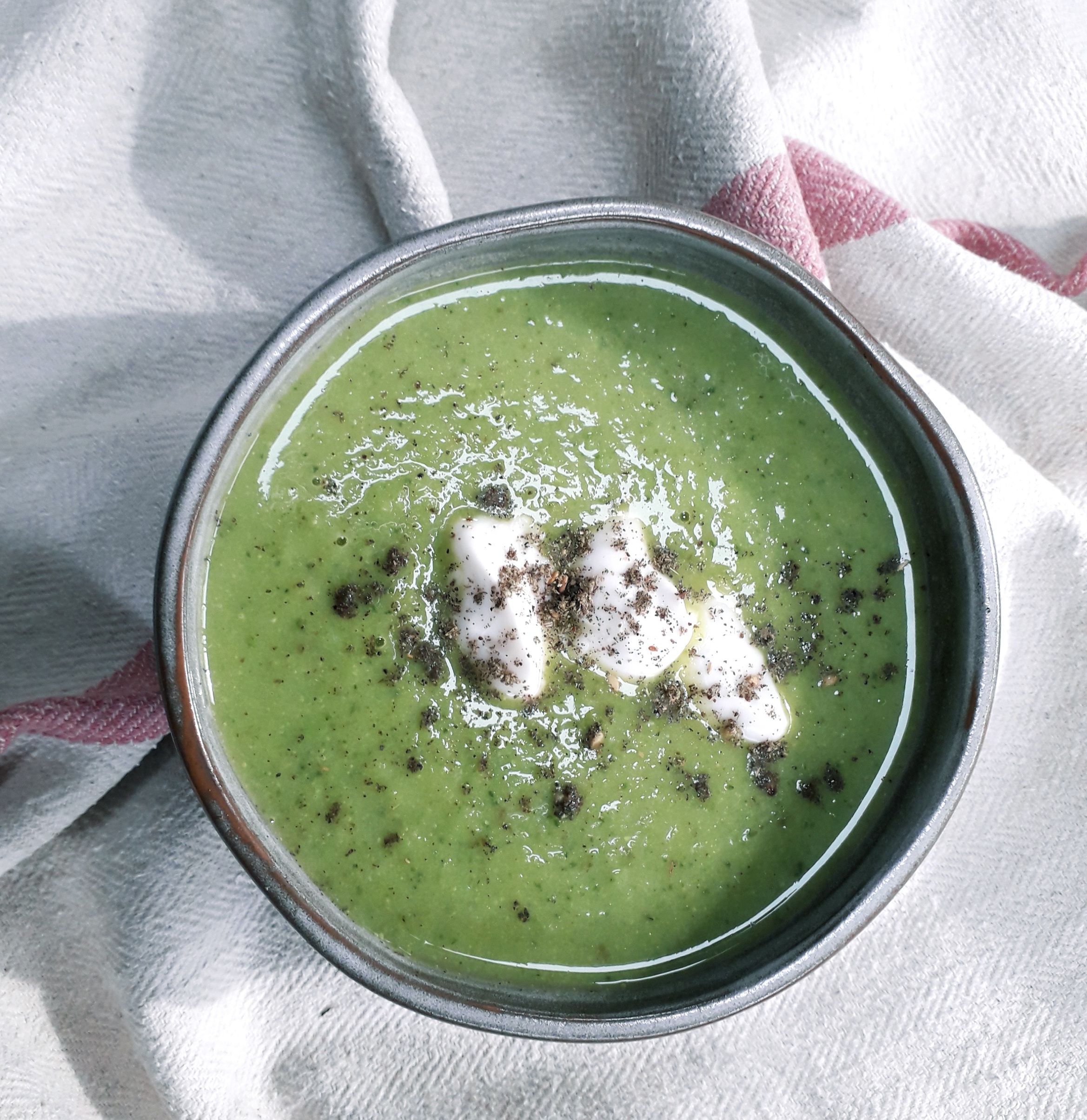 courgette kohlrabi pea soup
